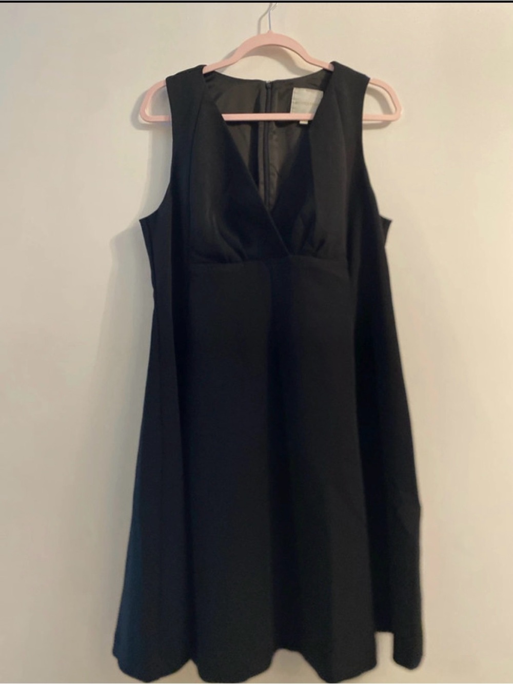 ModCloth Classic Black V-Neck Sleeveless Dress